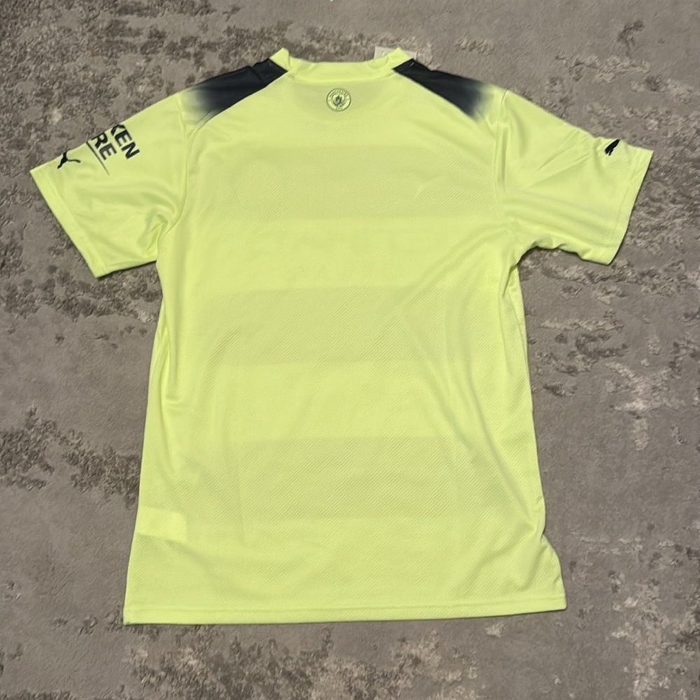 Manchester City Jersey - Picture 3 of 3
